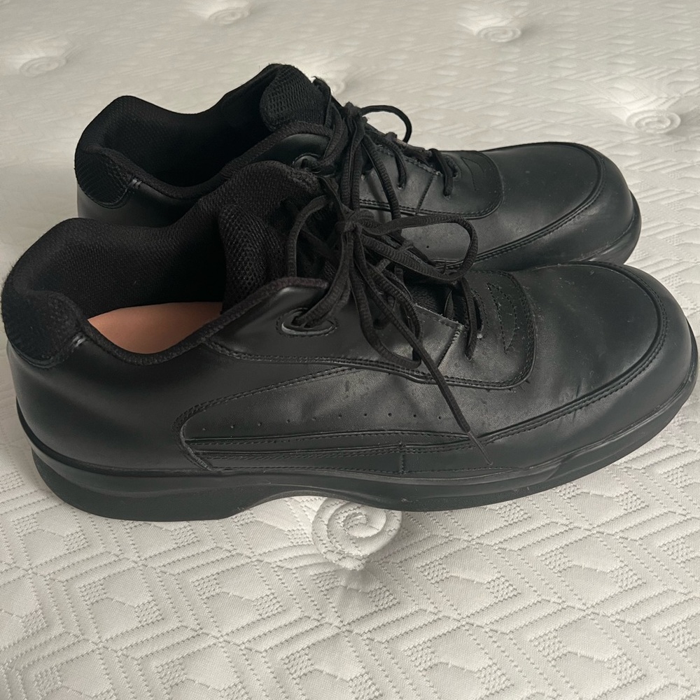 Men’s Apex G7000M Ambulator Shoe Size 16